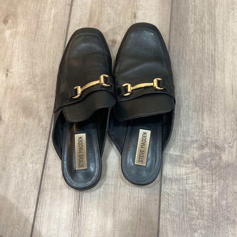 Steve Madden Black Leather Slip-On Mules with Gold Horsebit - Picture 3 of 5